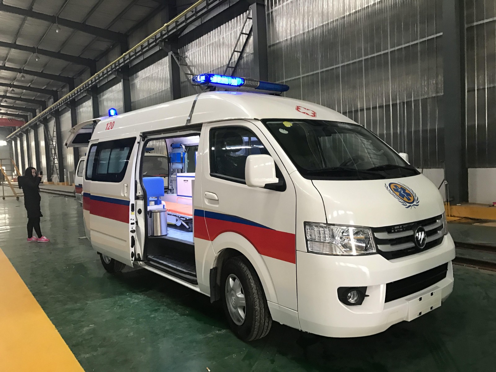 休宁县救护车转院