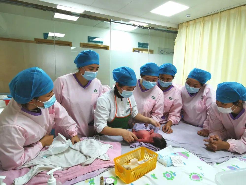 休宁县妇婴监护型护送